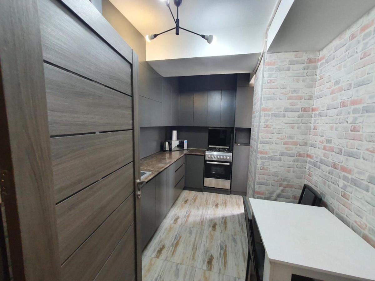 Apartment In Yerevan On Amiryan Street Exterior foto